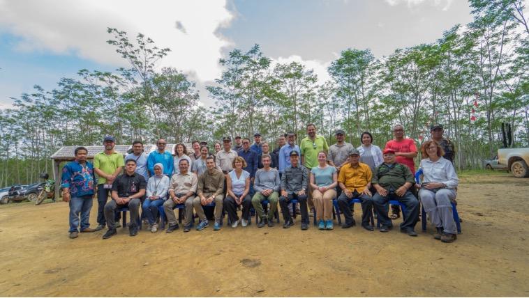 Mitglieder des Deutschen Bundestages besuchen unser Projekt in Zentral-Kalimantan!